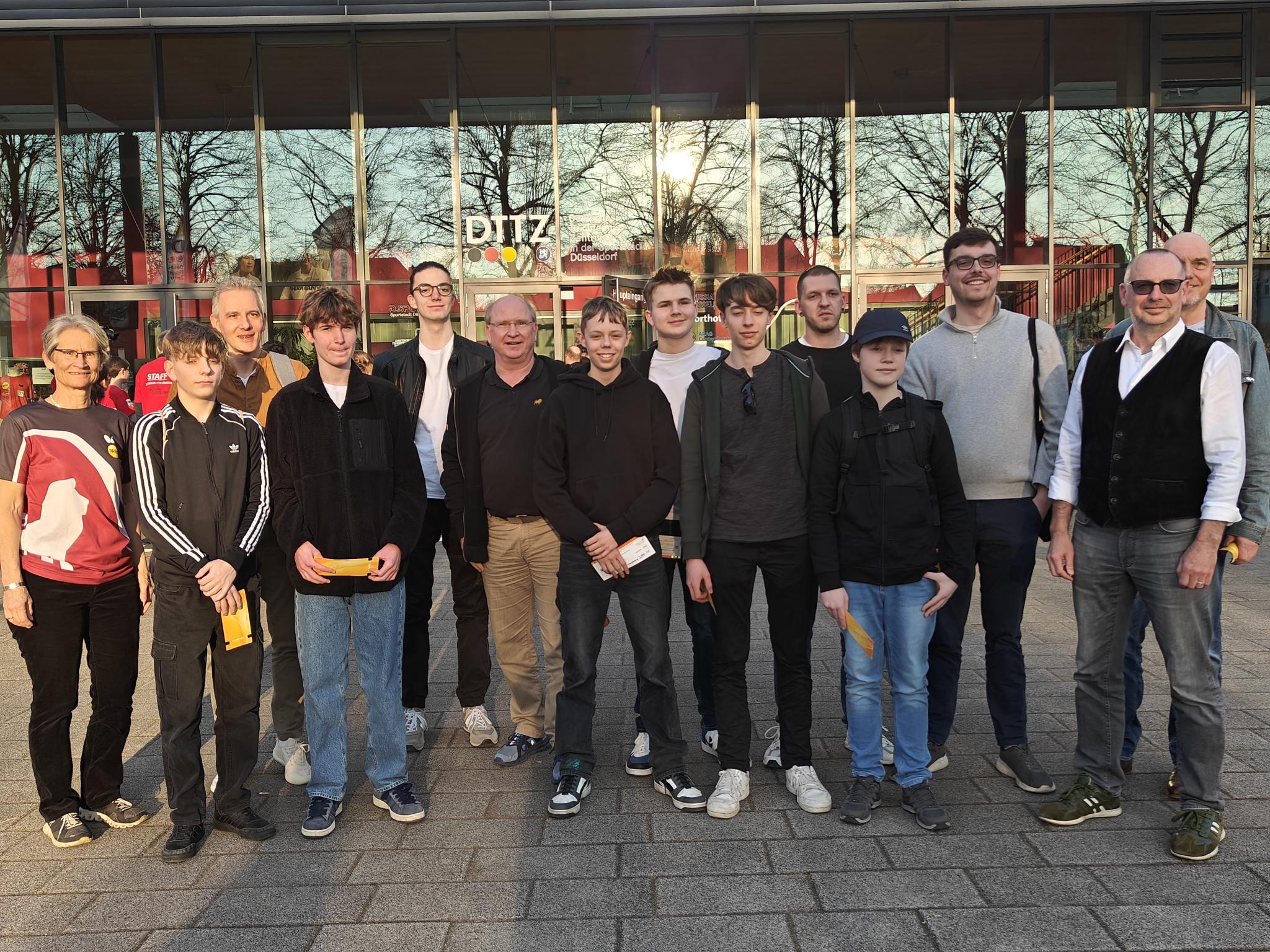 Foto vor dem DTTZ
